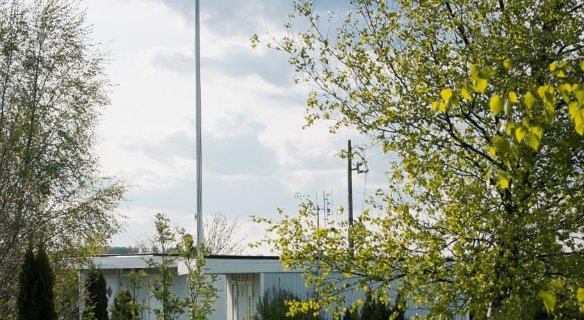 Отель Fredriksbergs Stugby och Camping