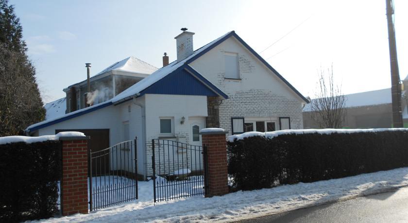 Апартаменты Gite de la Rhosnes