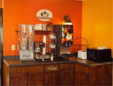 Отель Knights Inn Benton Harbor