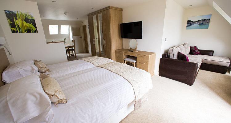 Апартаменты Porthole Suites