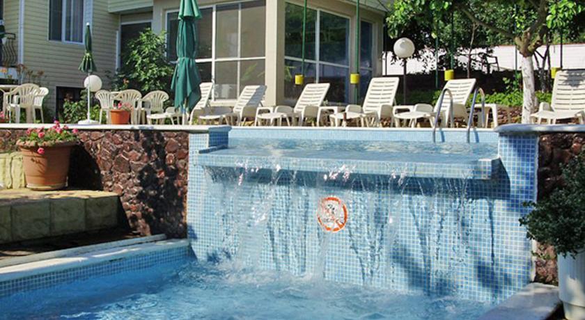Отель Hotel Rai