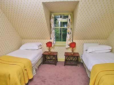 Отель Marwhin House