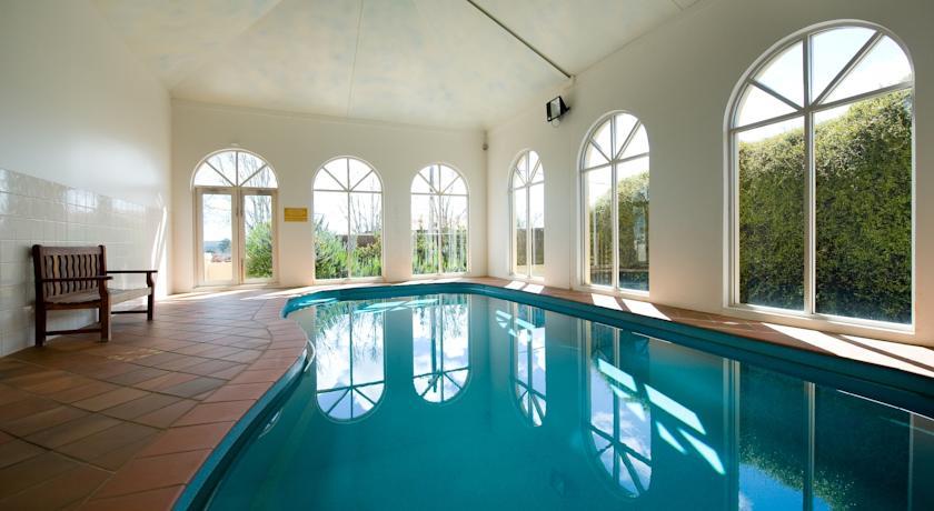 Вилла Accourt Villa