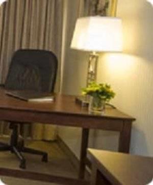 Отель Rochester Plaza Hotel & Conference Center