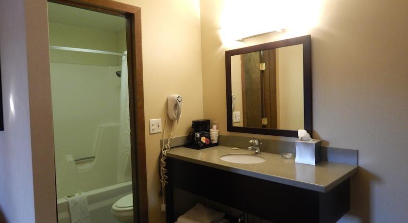 Отель Super 8 White River Junction