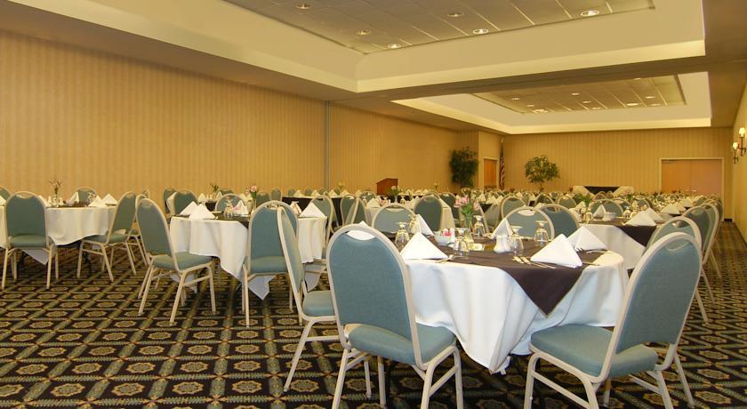 Отель Sleep Inn Lake Wright