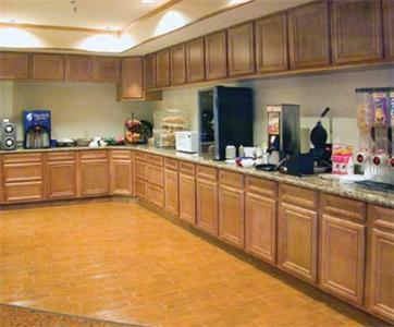 Отель Country Inn and Suites Pineville