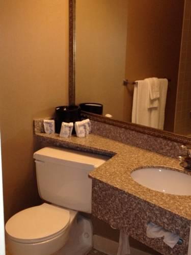 Отель Confederation Place Hotel