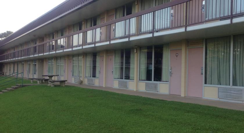 Отель Evergreen Inn