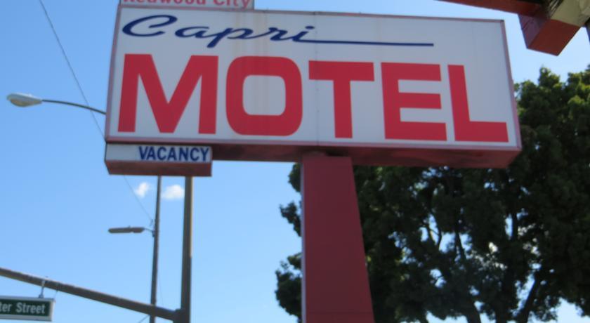 Отель Capri Motel