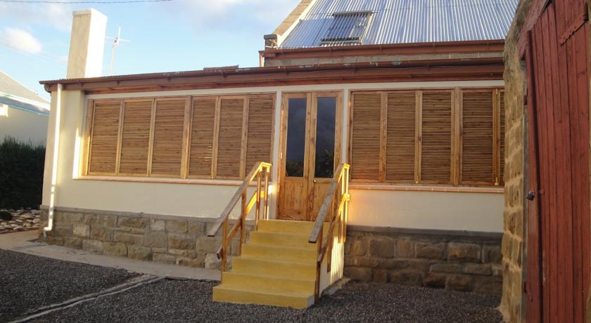 Отель Antique Self-Catering Home