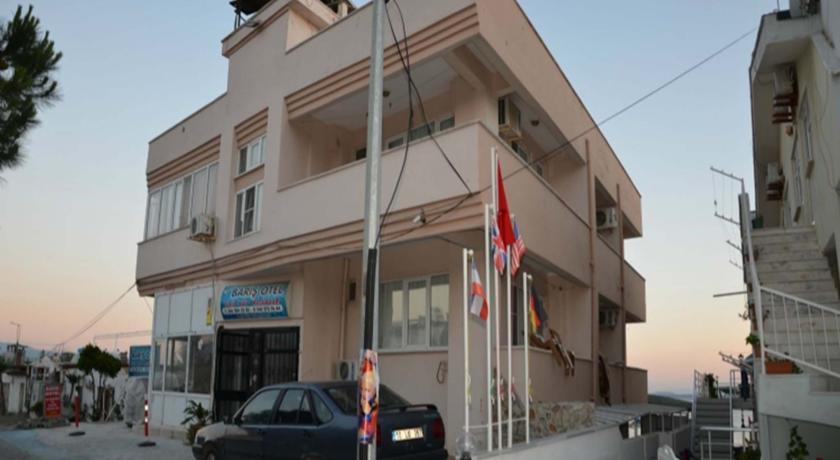 Отель Baris Hotel Akcay