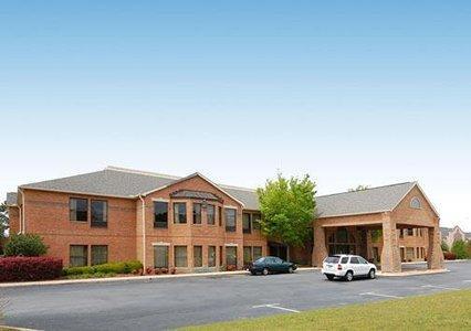 Отель Comfort Inn & Suites Perry