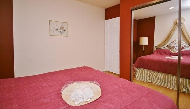 Апартаменты Three-Bedroom House in Glendale