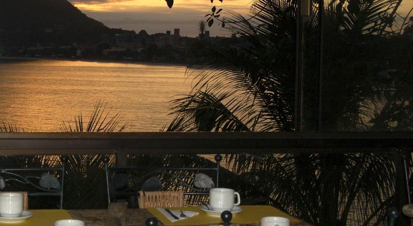 Апартаменты Bombinhas Tourist Apart Hotel