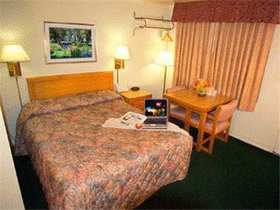 Отель Americas Best Value Inn Eugene