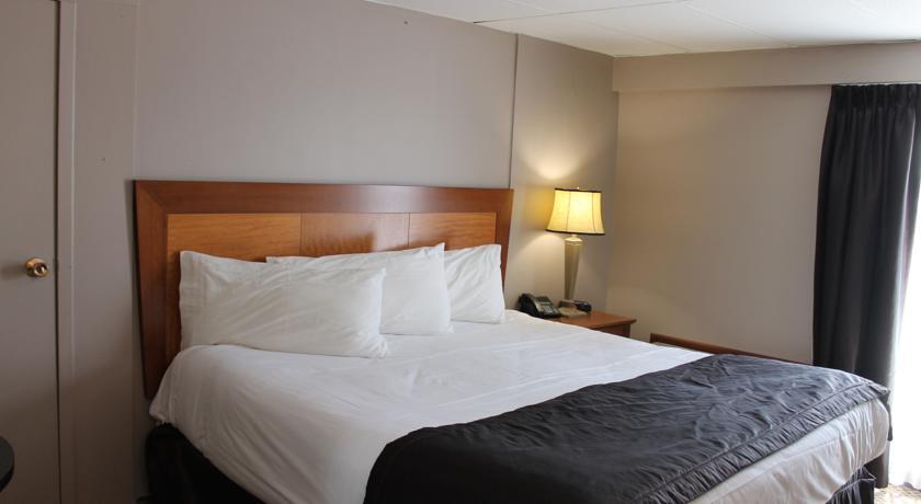 Отель Howard Johnson Inn Sarnia