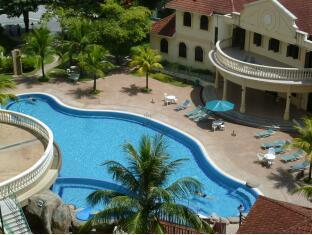 Апартаменты Eden Seaview Condominium