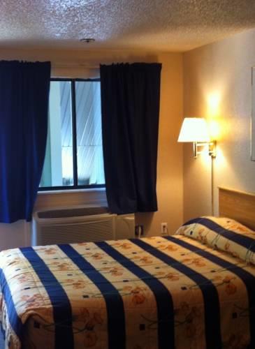 Отель The Heights Inn Motel