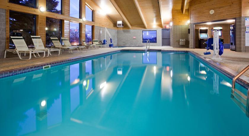 Отель Americinn Lodge & Suites Albert Lea