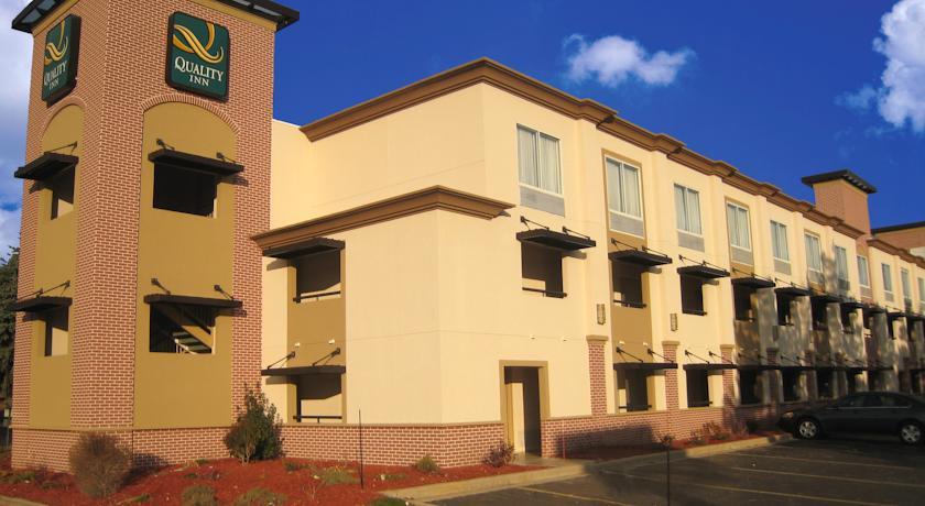 Отель Quality Inn Brookfield