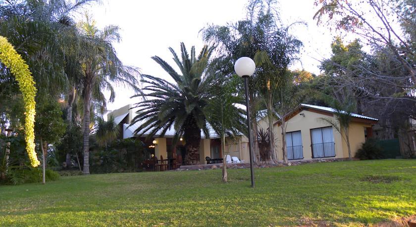Мини-отель Riverbank Lodge