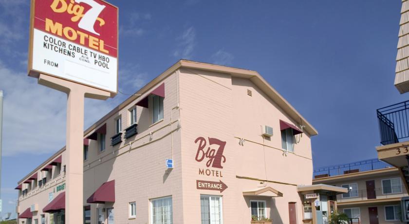 Отель Big 7 Motel