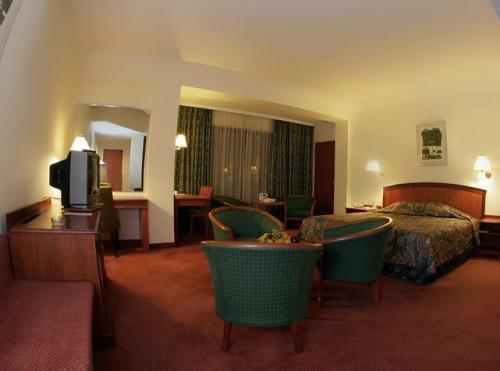 Grand Palace Hotel