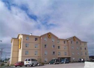 Отель Super 8 Motel - Yellowknife
