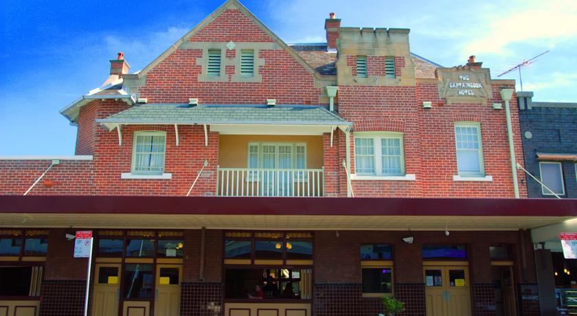 Captain Cook Hotel Botany