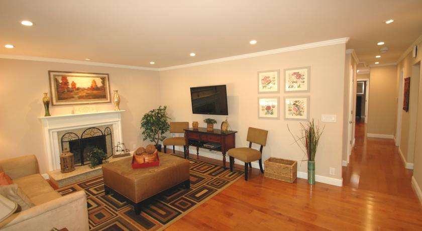 Апартаменты 4 Bedroom House on Oakland Ave in Menlo Park
