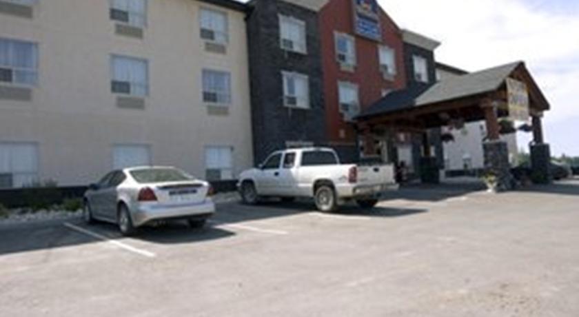 Отель Lakeview Inn & Suites Slave Lake