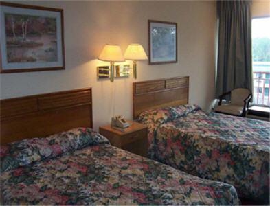 Отель America's Comfort Lodge