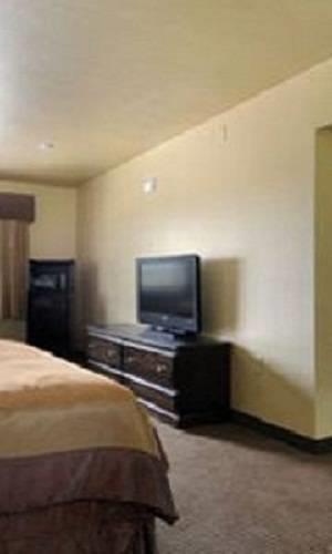 Отель Baymont Inn & Suites Perryton