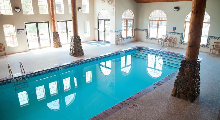 Отель Best Western Golden Spike Inn & Suites