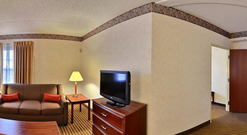 Отель Comfort Suites State College