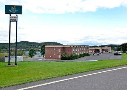 Отель Quality Inn Edmundston