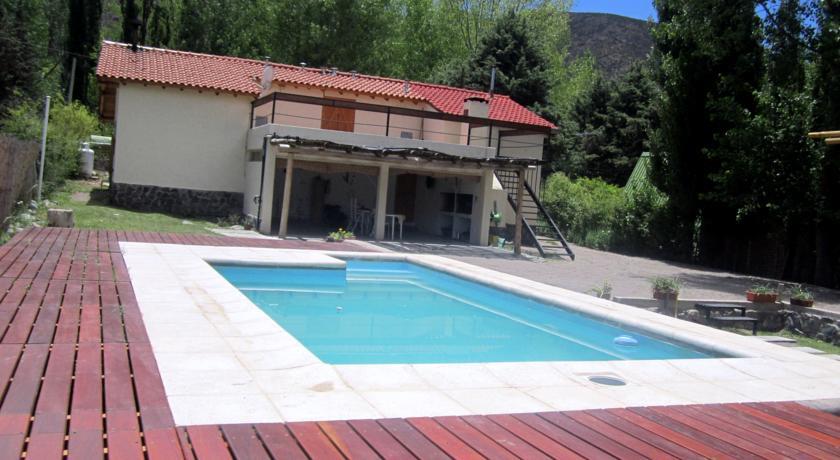 Отель Las Espuelas Casas de Montaña