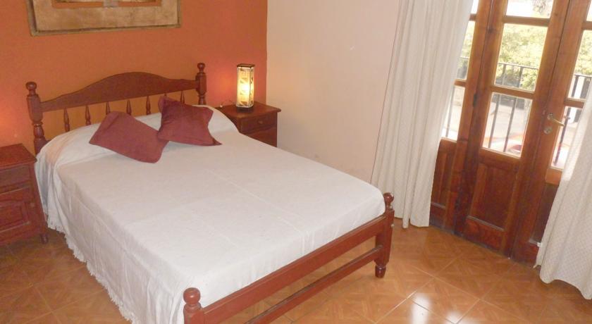 Hostal Buryaile