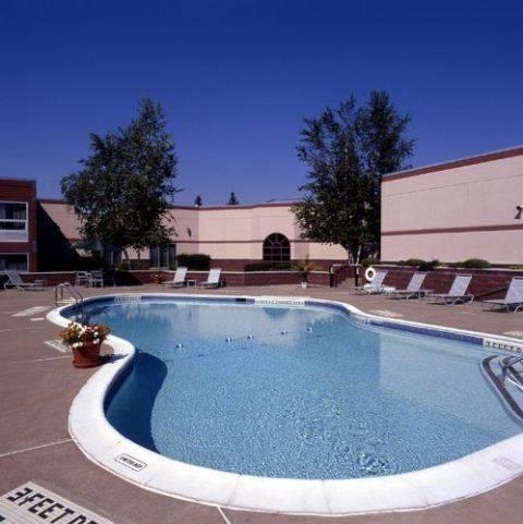 Отель Holiday Inn Utica