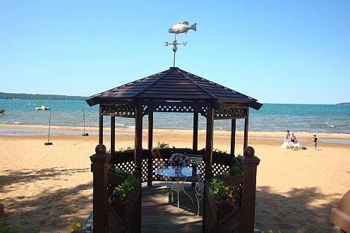 Отель The Beach Haus - Traverse City