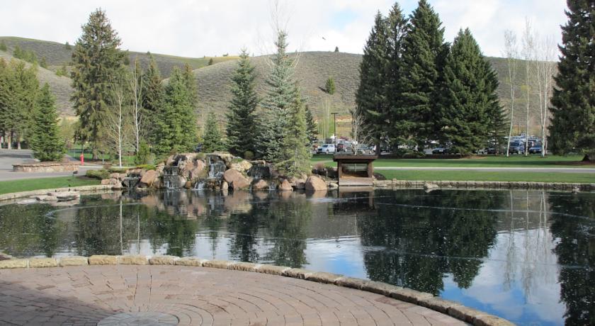 Отель Sun Valley Inn