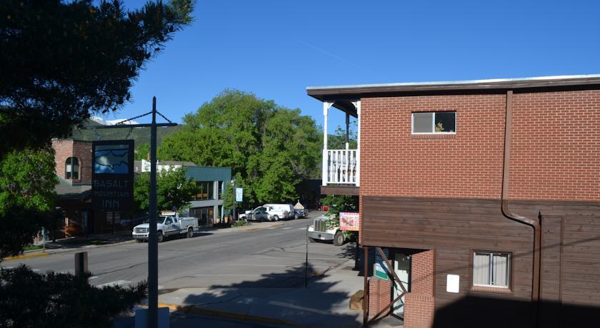 Отель Basalt Mountain Inn