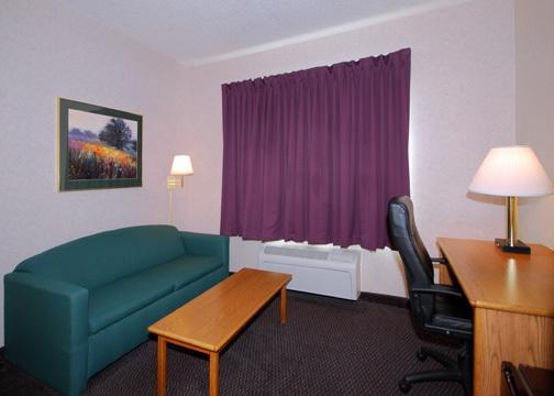 Отель Comfort Suites Columbus