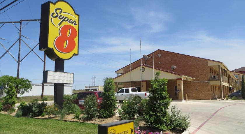 Отель Super 8 Pleasanton