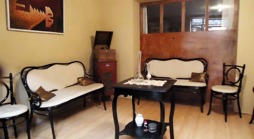 Emperatriz Guest House