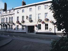 Отель The Chequers Hotel