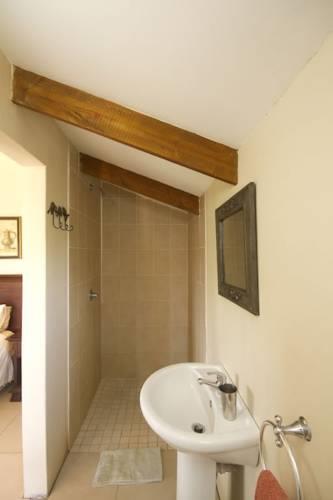 Отель Avoca River Cabins