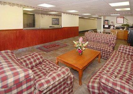Отель Econo Lodge Stone Mountain