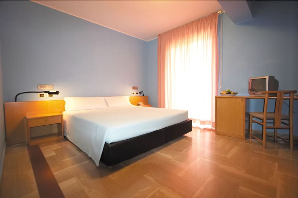 Отель Hotel Pomara